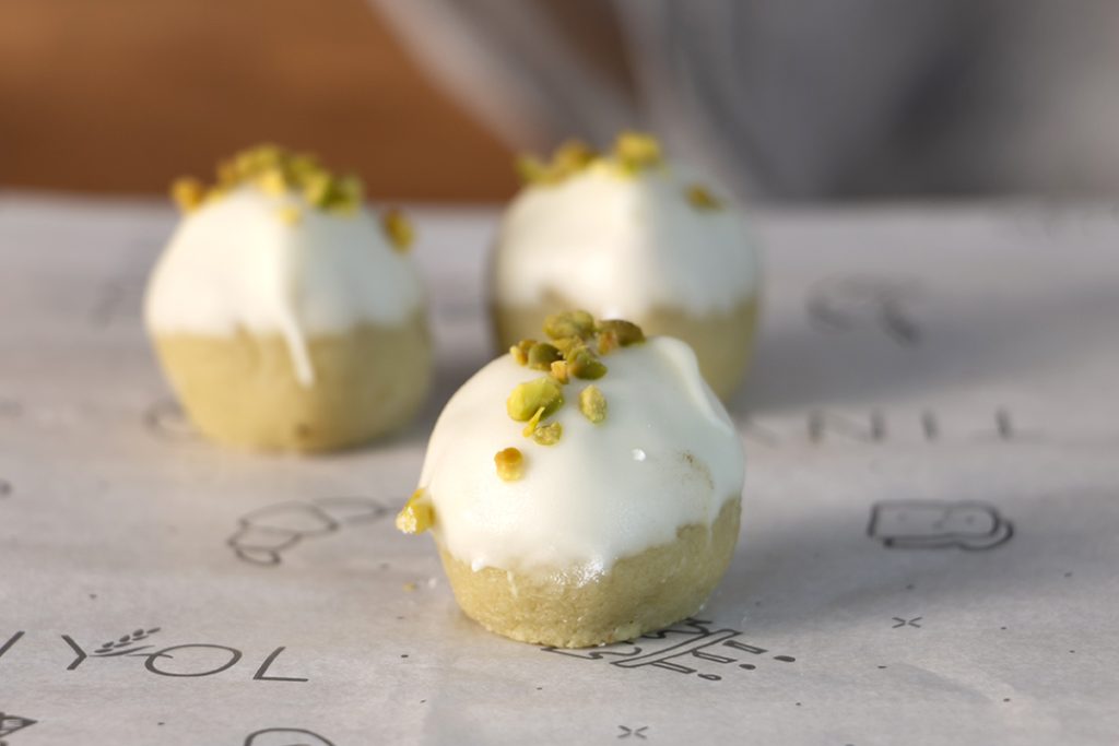 panellet con crema de pistacho artesano